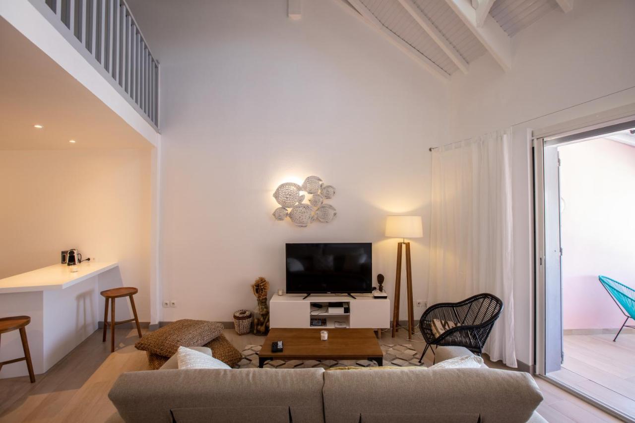 Stunning New Apartment With View Of Orient Bay Quarter of Orleans Luaran gambar
